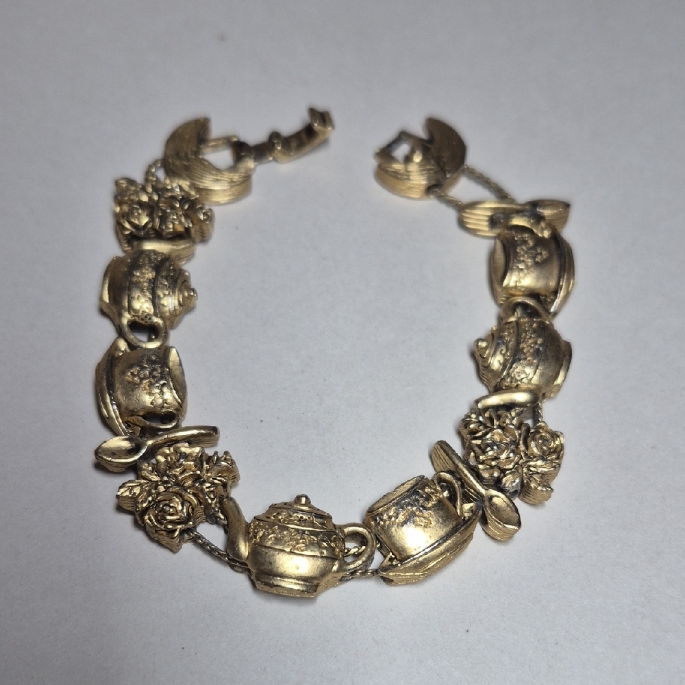 Elegant Gold Teapot Charm Bracelet